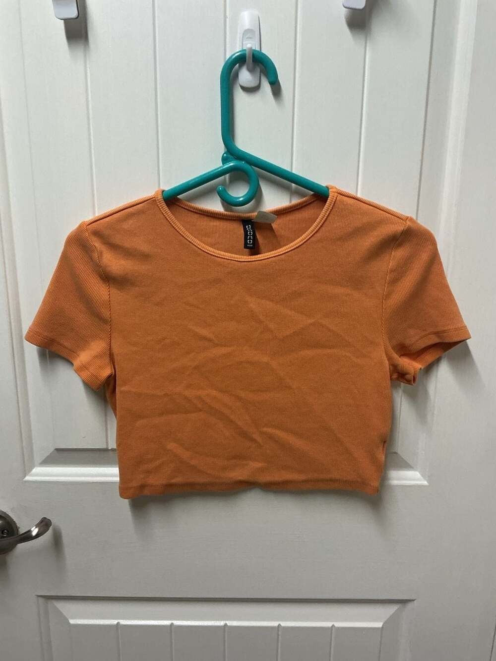 H&M Divided Ribbed Orange Crop Top Size M